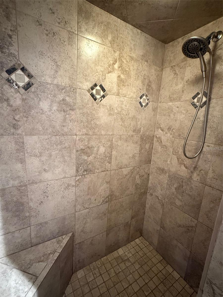 Image 14 of 22 For 20979 Lawson Avenue