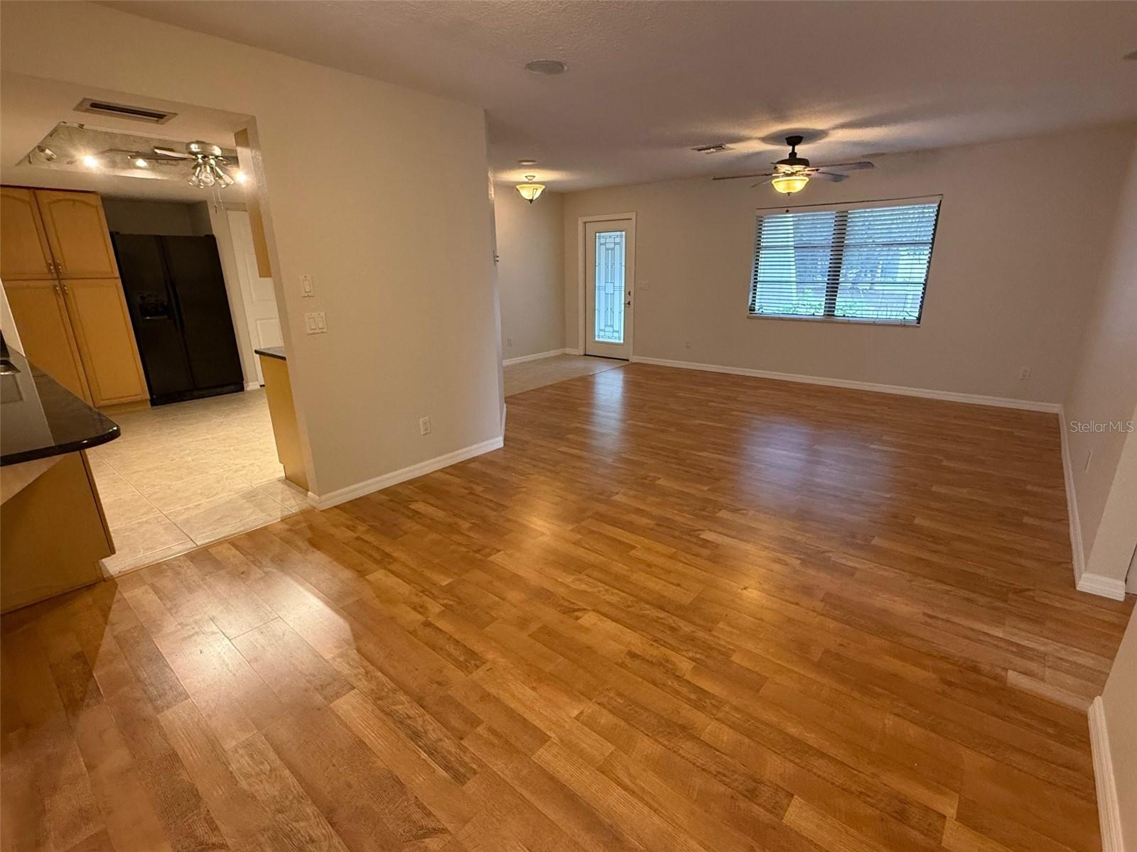 Image 5 of 22 For 20979 Lawson Avenue