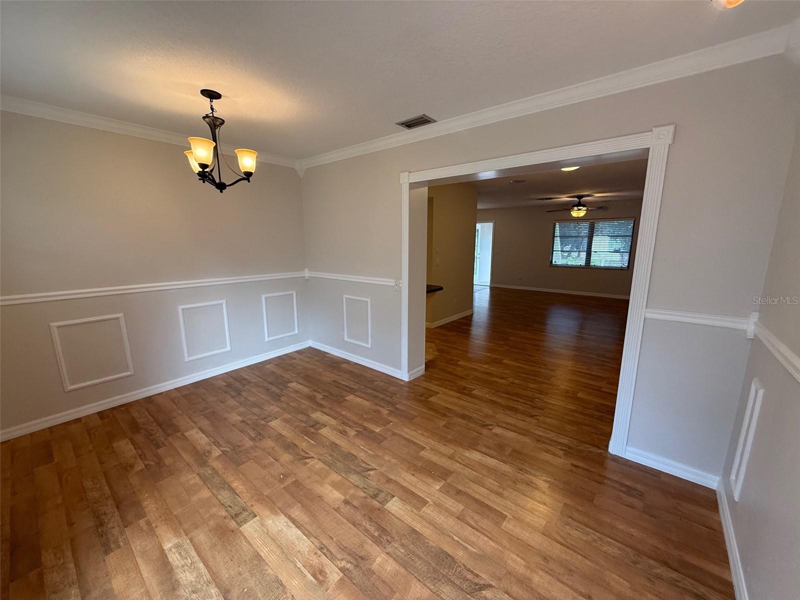 Image 7 of 22 For 20979 Lawson Avenue