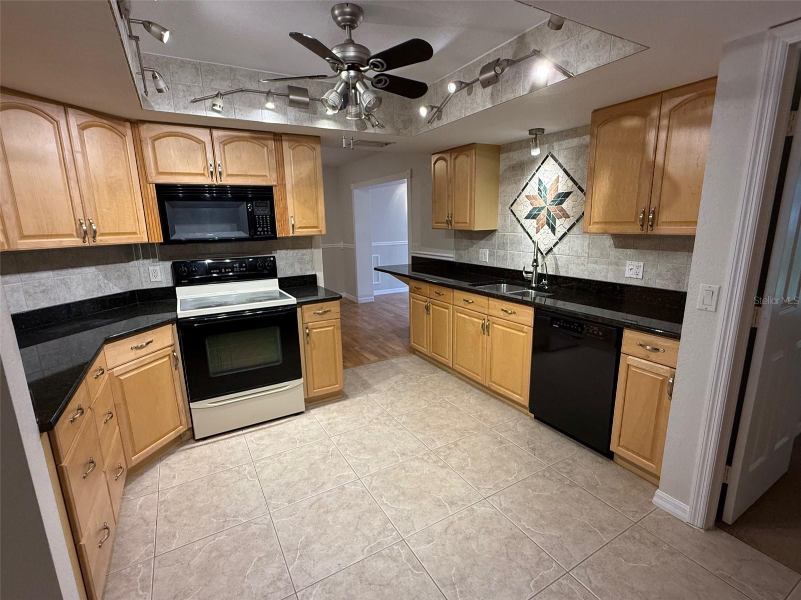 Image 8 of 22 For 20979 Lawson Avenue