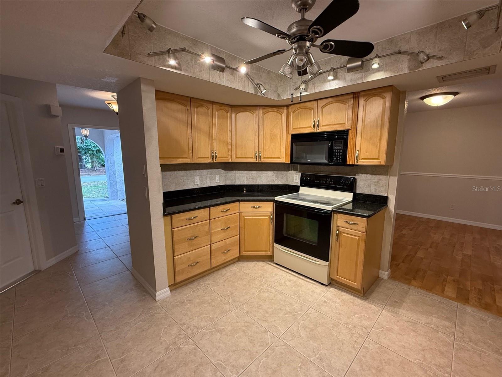 Image 9 of 22 For 20979 Lawson Avenue