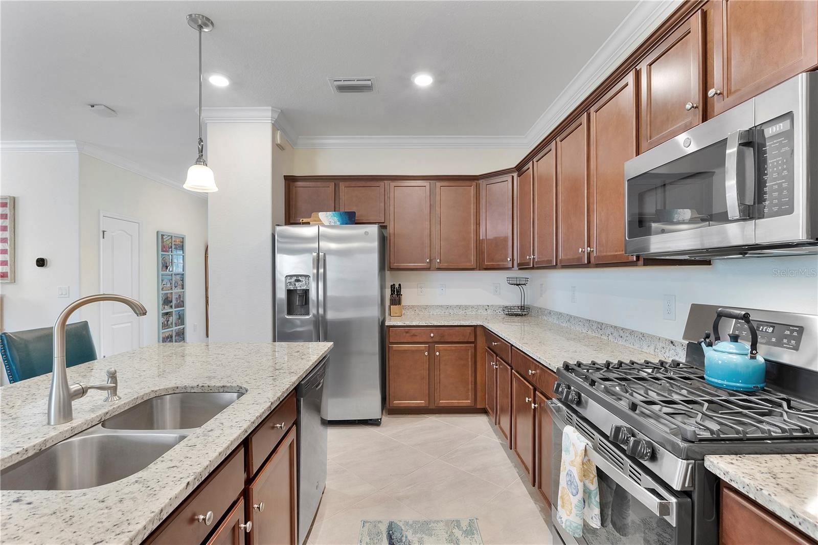 Image 20 of 56 For 43365 Waymark Place