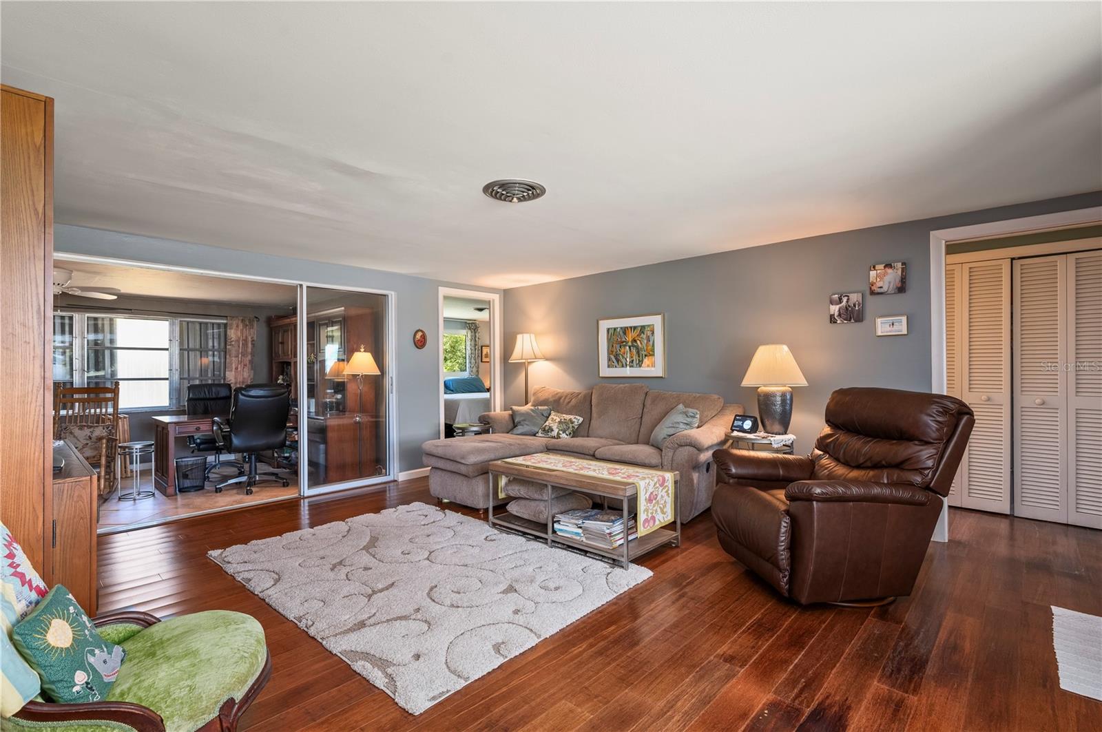 Image 12 of 49 For 540 Grove Avenue Nw