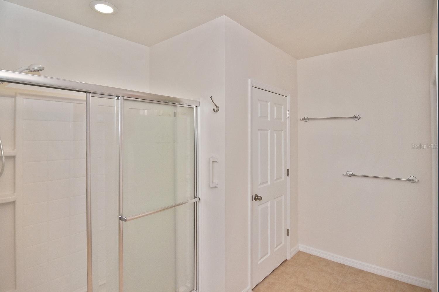 Image 21 of 41 For 7132 Mikasa Drive