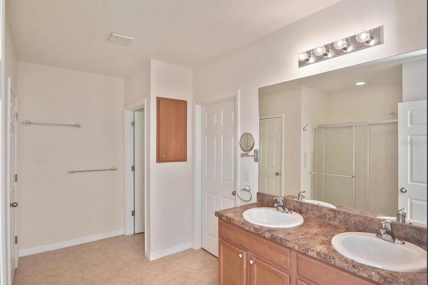 Image 26 of 41 For 7132 Mikasa Drive