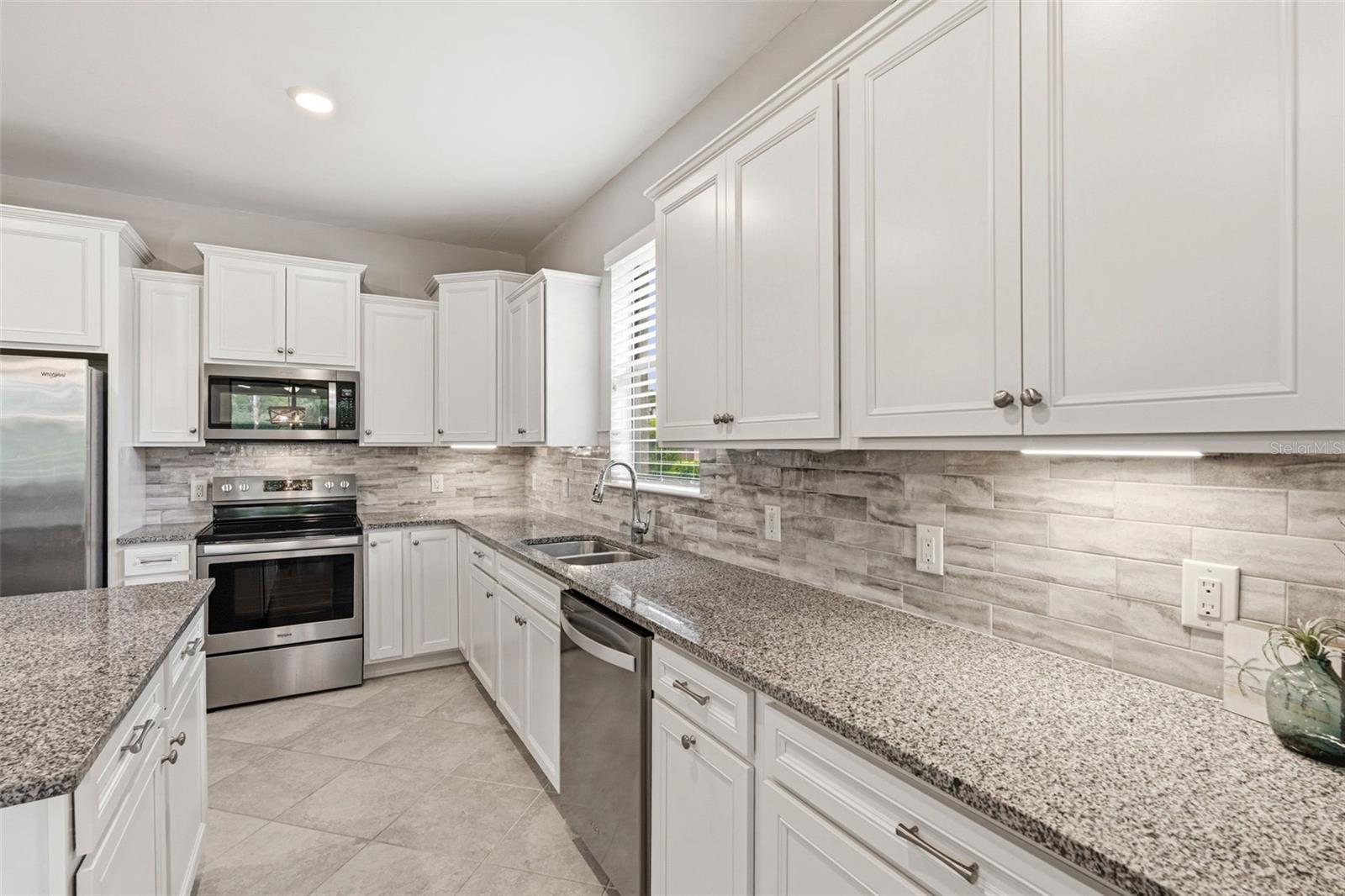 Image 10 of 38 For 2501 Sherman Oak Drive