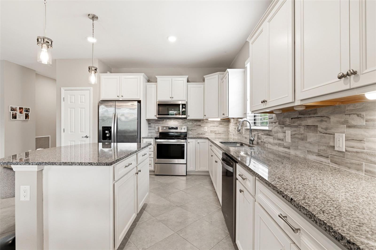 Image 12 of 38 For 2501 Sherman Oak Drive