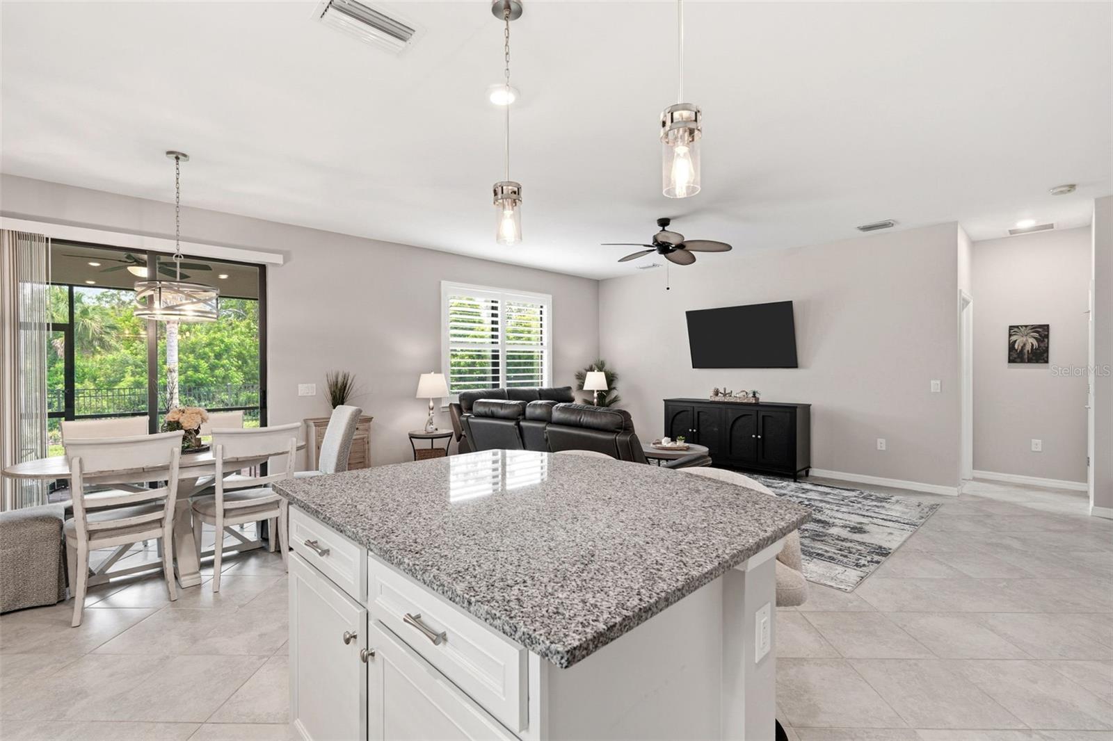 Image 13 of 38 For 2501 Sherman Oak Drive