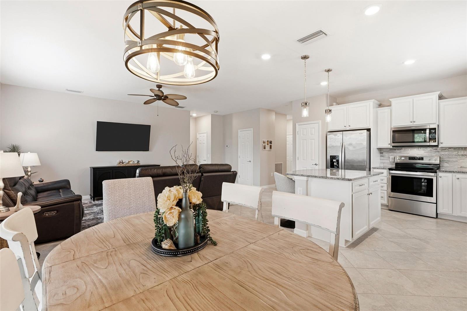 Image 15 of 38 For 2501 Sherman Oak Drive