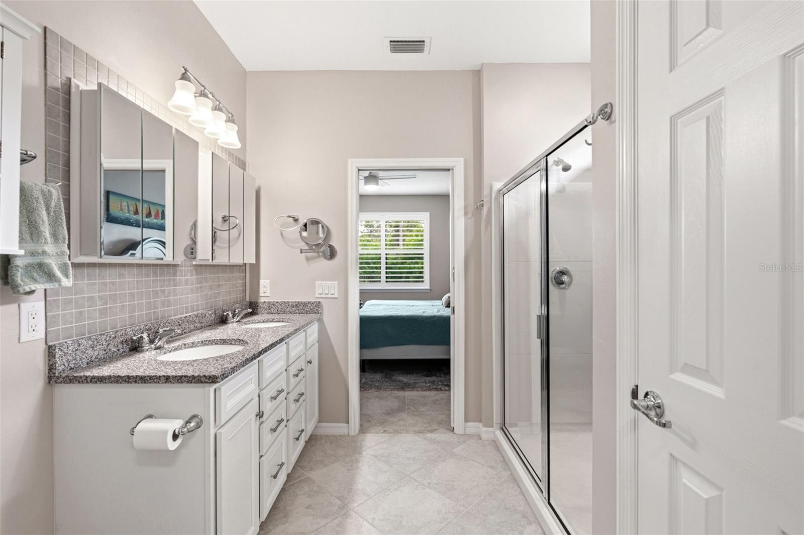 Image 25 of 38 For 2501 Sherman Oak Drive