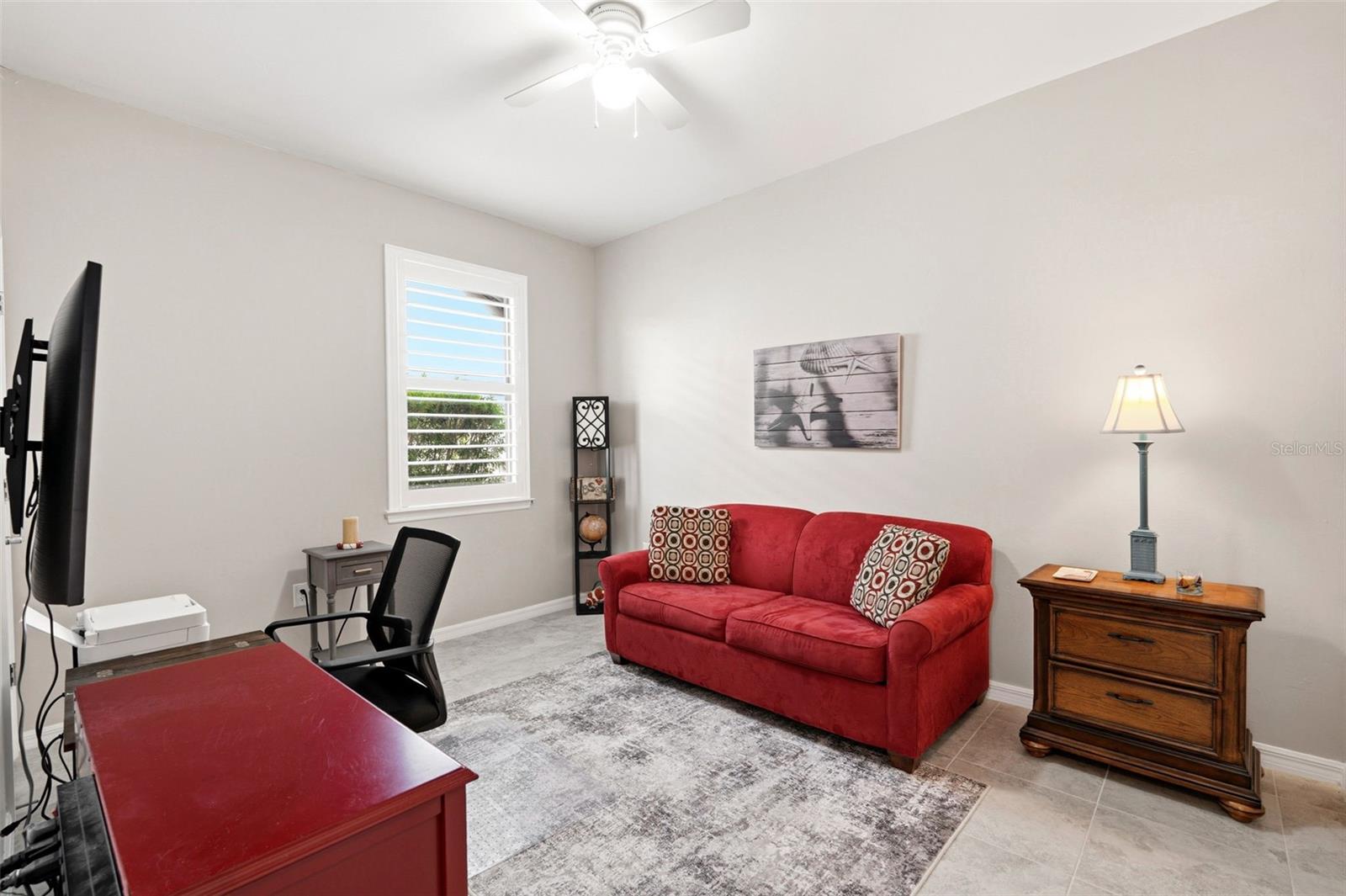 Image 29 of 38 For 2501 Sherman Oak Drive
