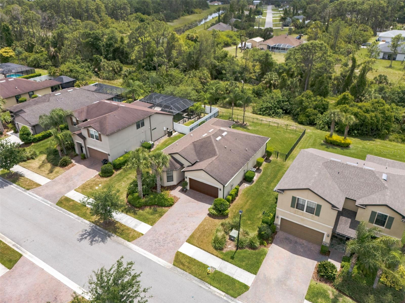 Image 34 of 38 For 2501 Sherman Oak Drive