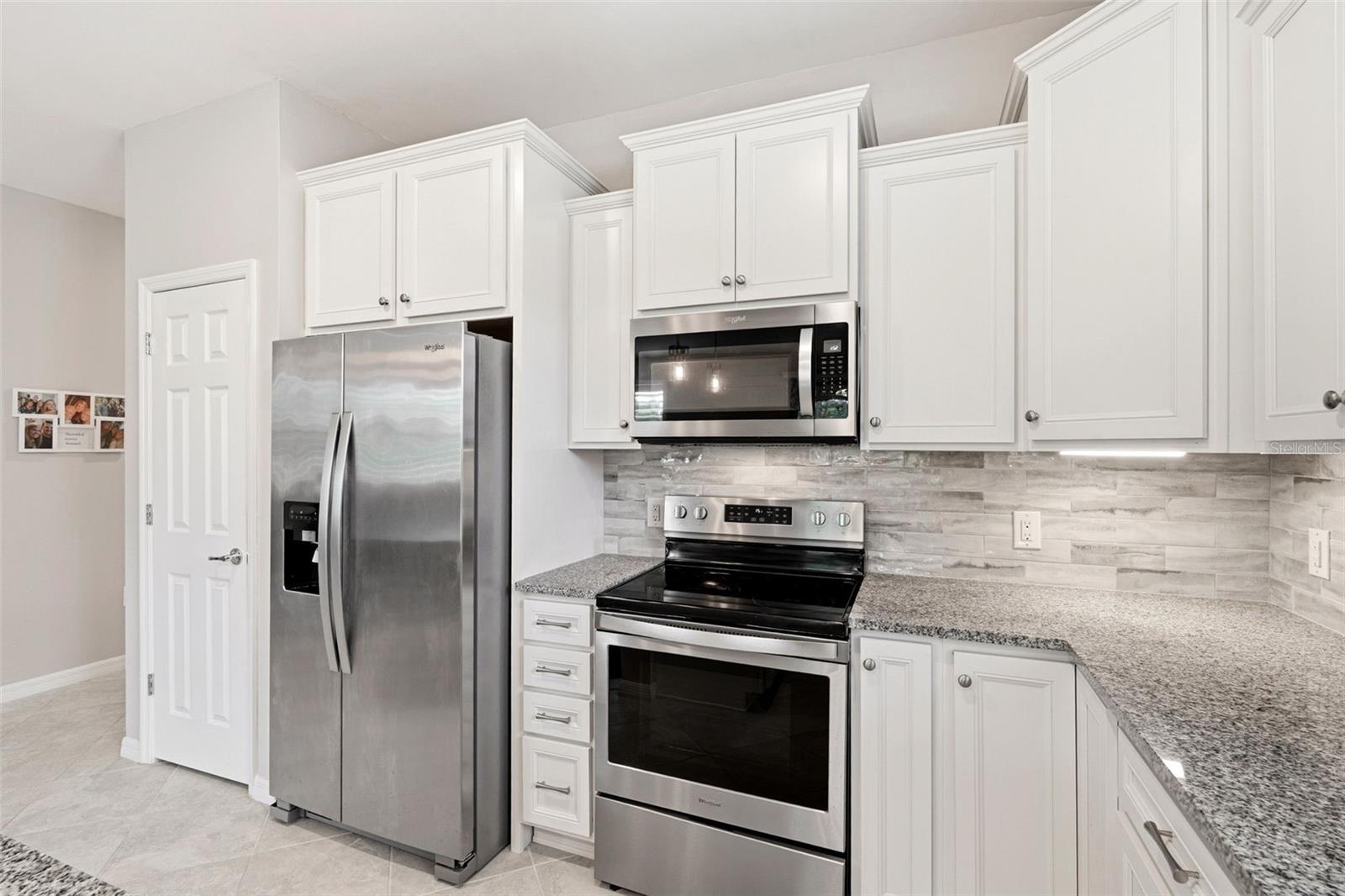 Image 9 of 38 For 2501 Sherman Oak Drive