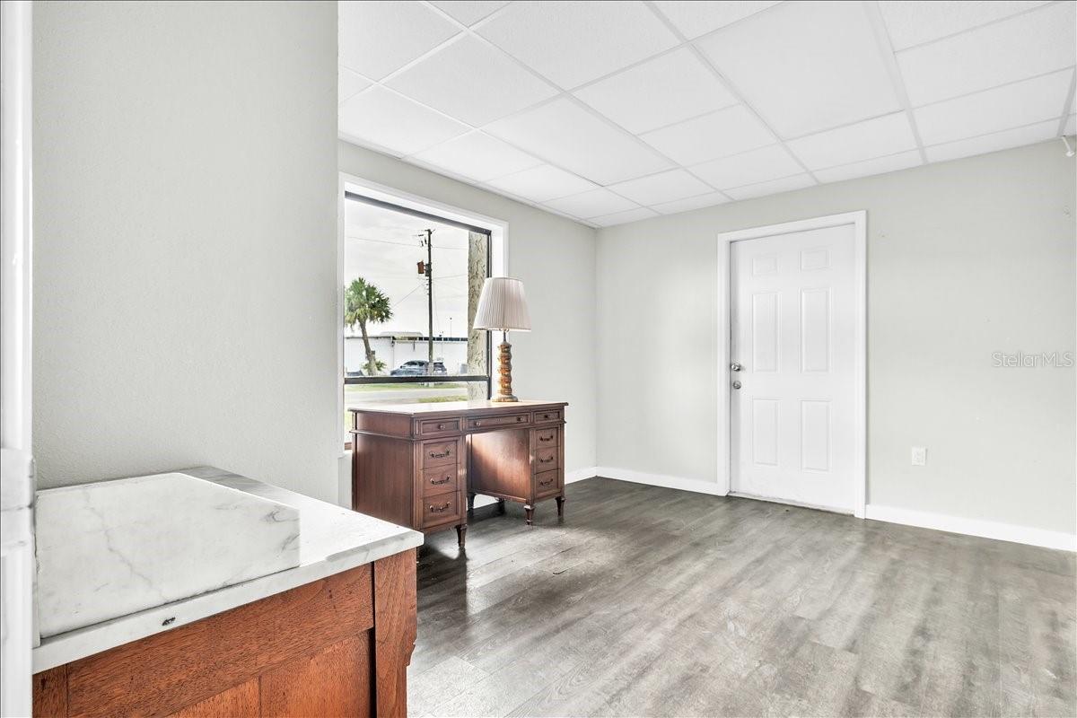 Image 16 of 47 For 4195 Electric Way