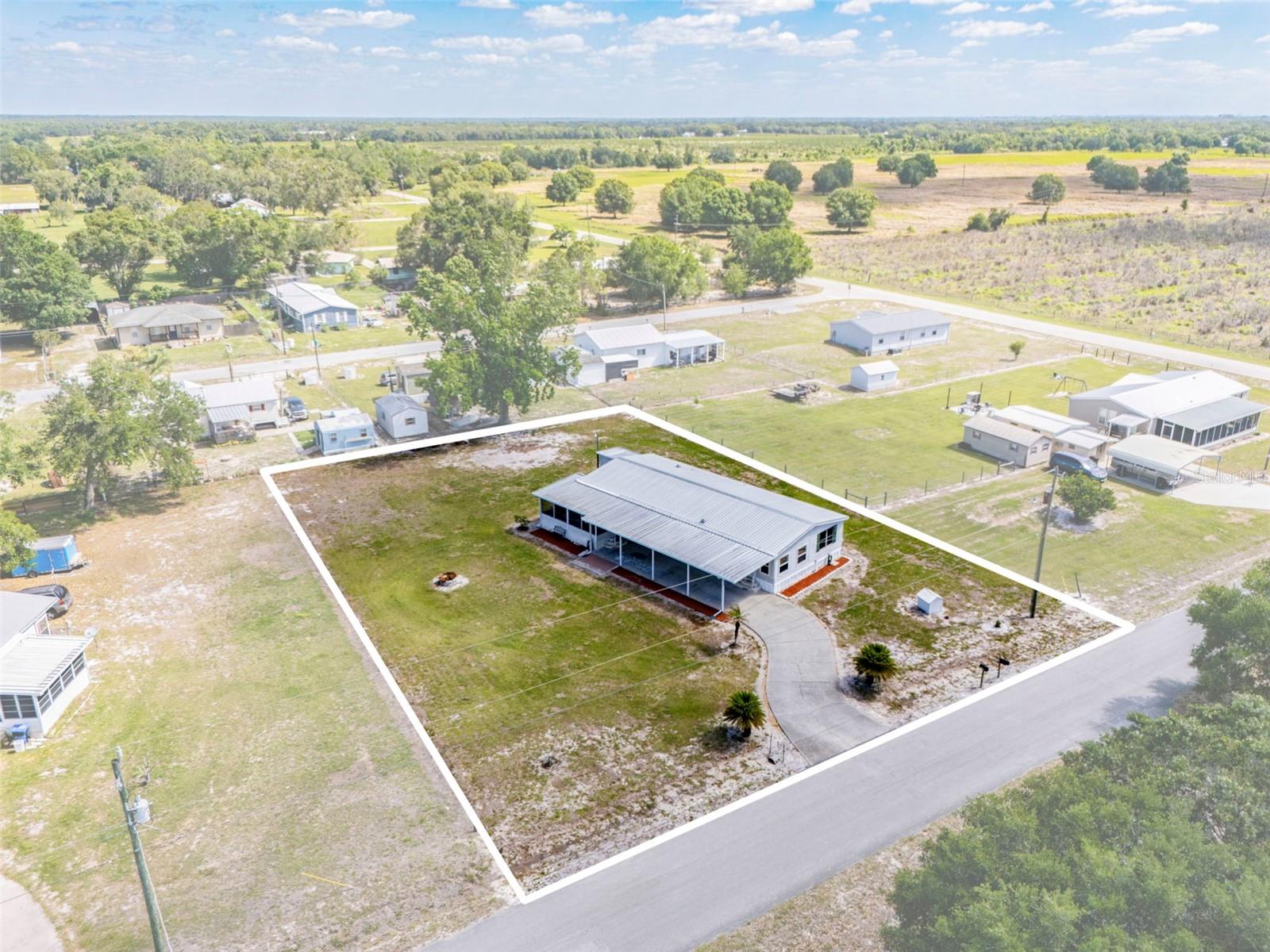 Image 2 of 40 For 1586 Grapefruit Street