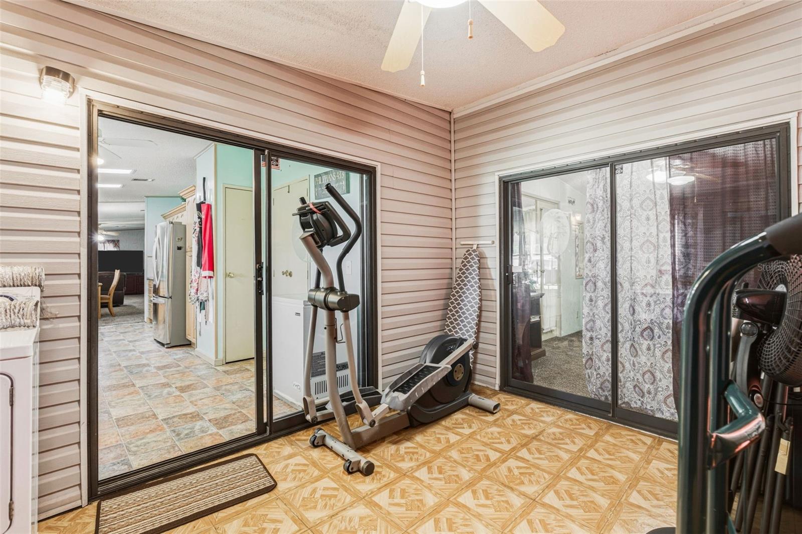 Image 28 of 40 For 1586 Grapefruit Street