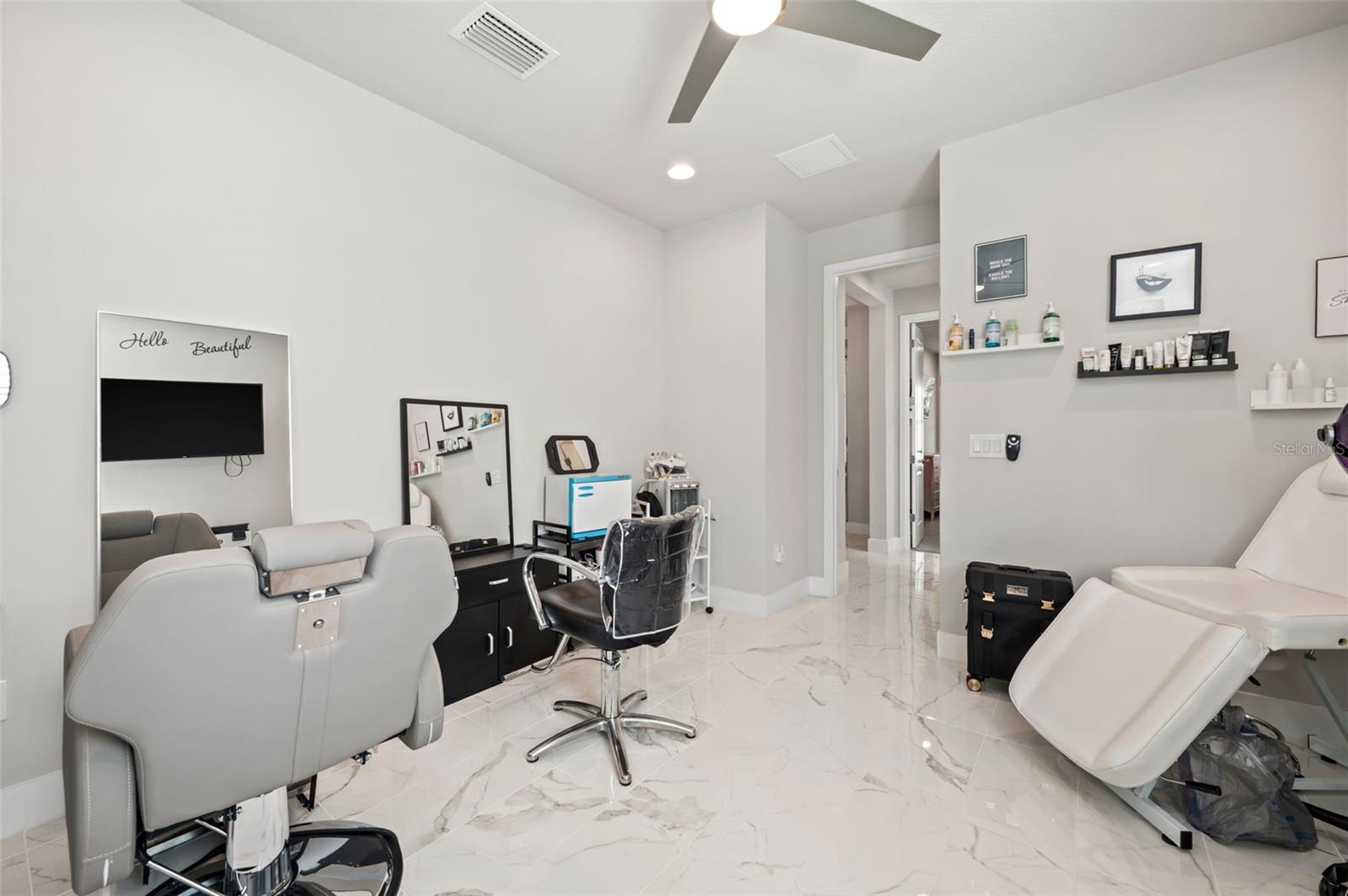 Listing photo id 10 for 5632 Long Shore Loop