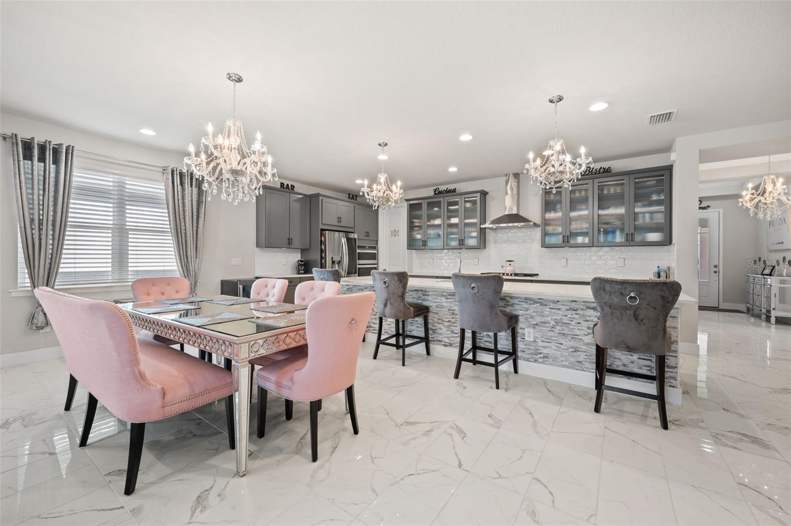 Listing photo id 18 for 5632 Long Shore Loop