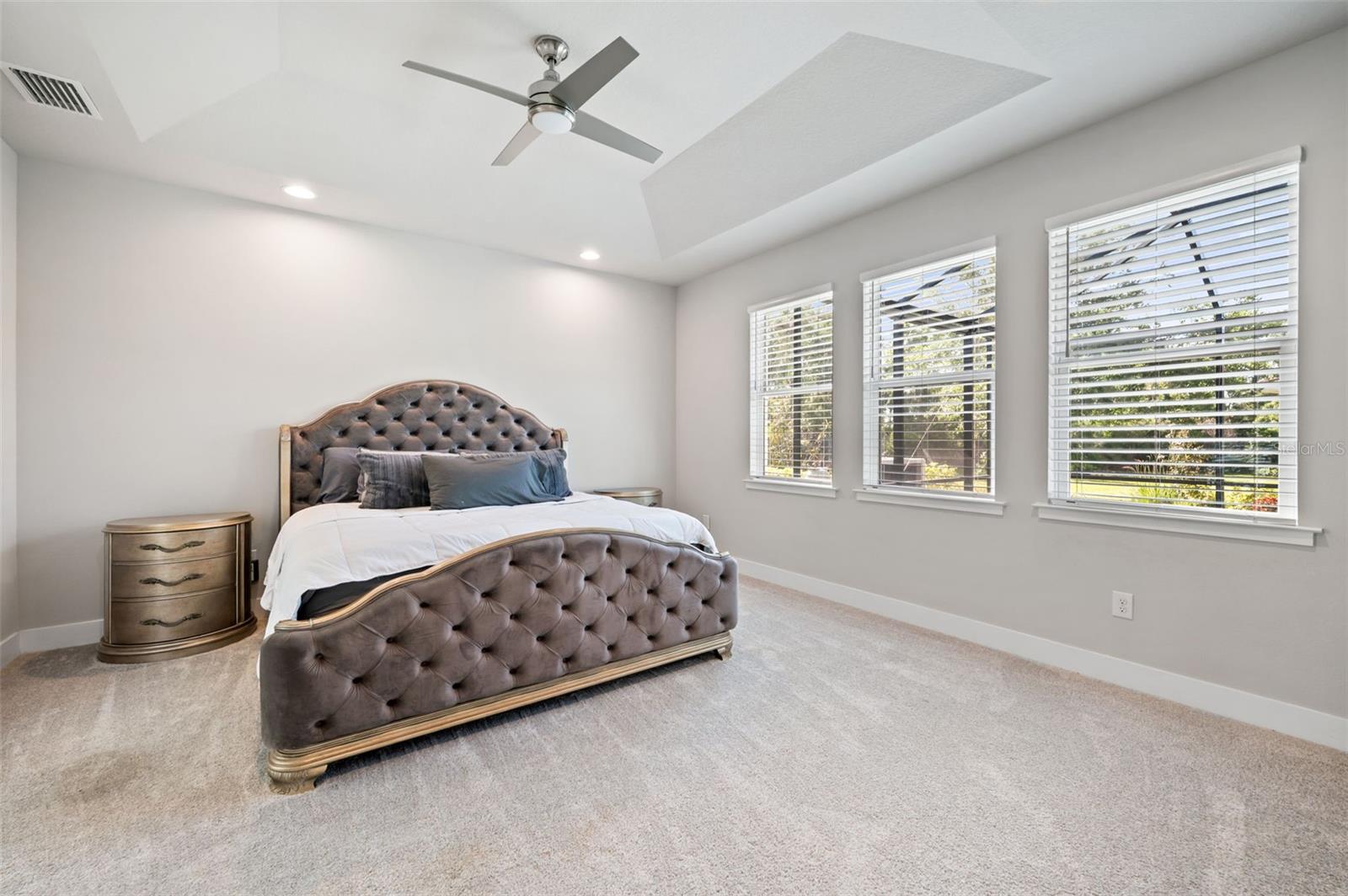 Listing photo id 32 for 5632 Long Shore Loop