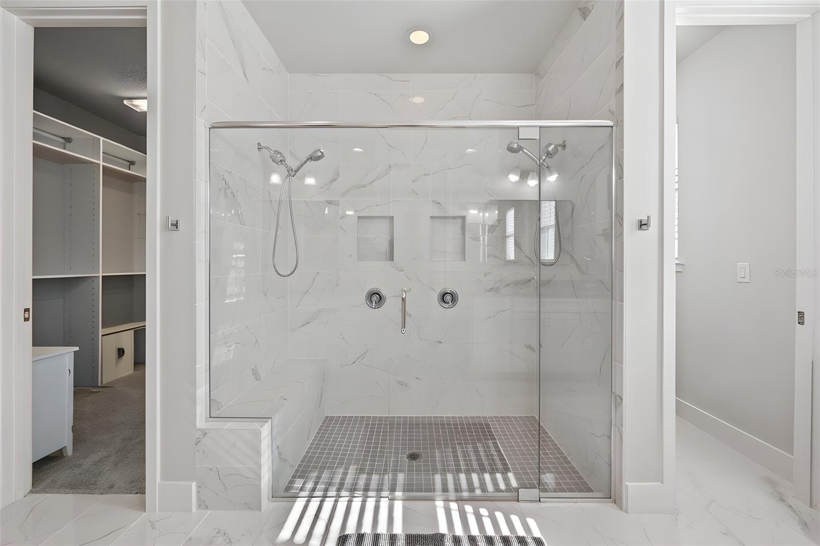 Listing photo id 38 for 5632 Long Shore Loop