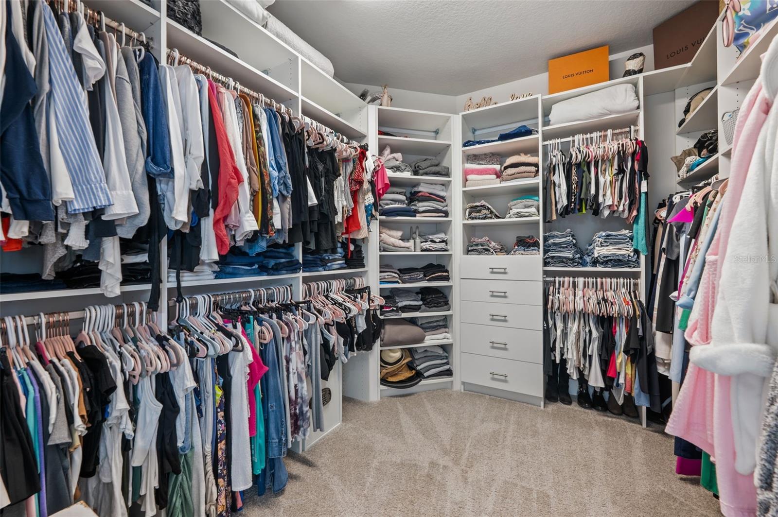 Listing photo id 40 for 5632 Long Shore Loop