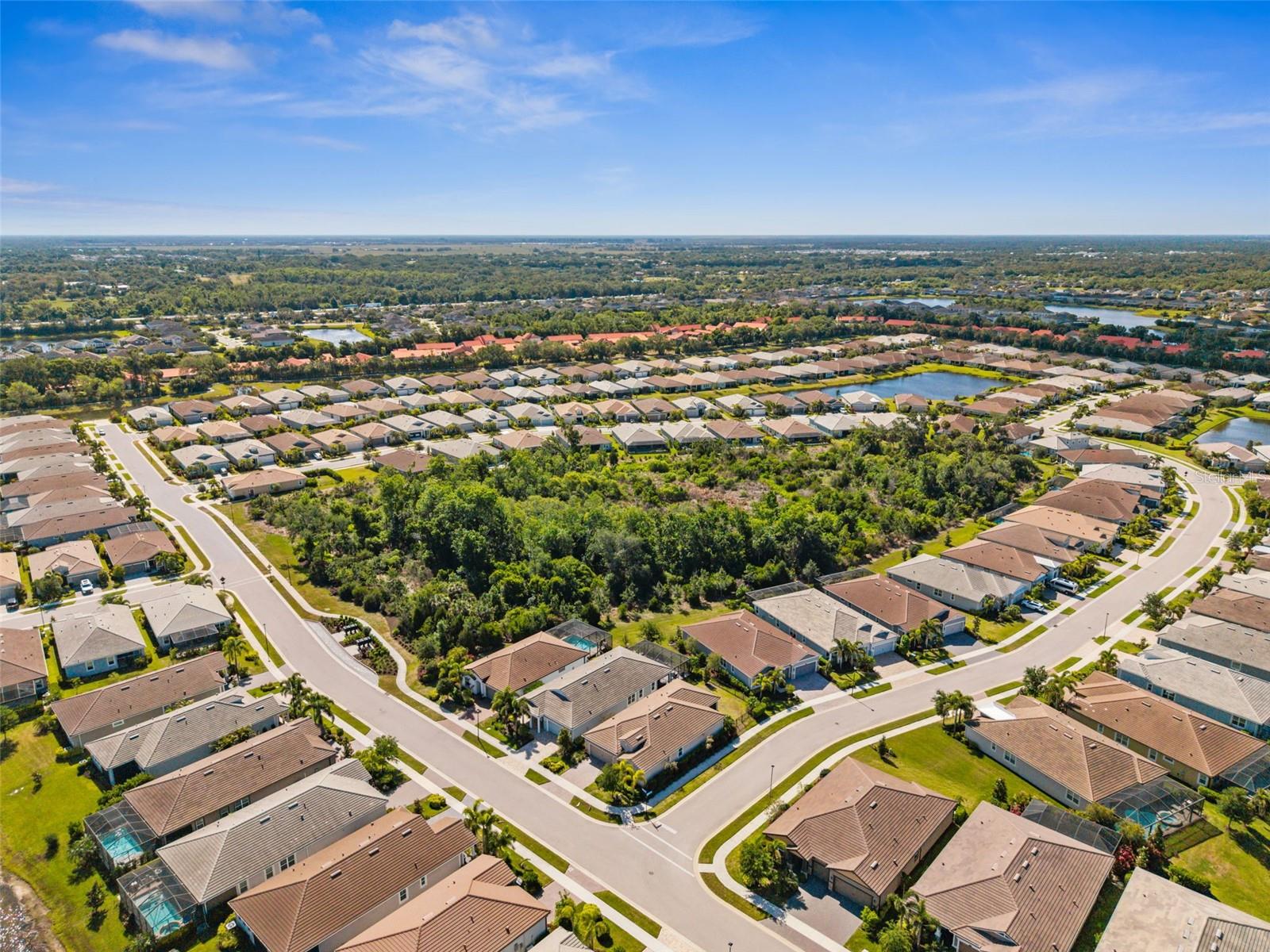 Listing photo id 46 for 5632 Long Shore Loop