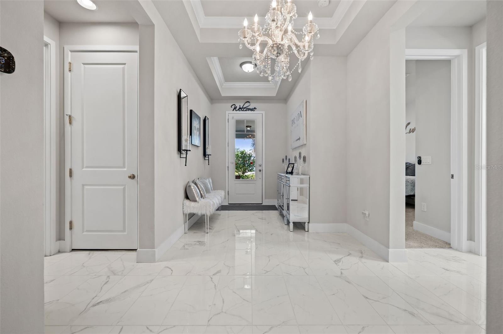 Listing photo id 3 for 5632 Long Shore Loop