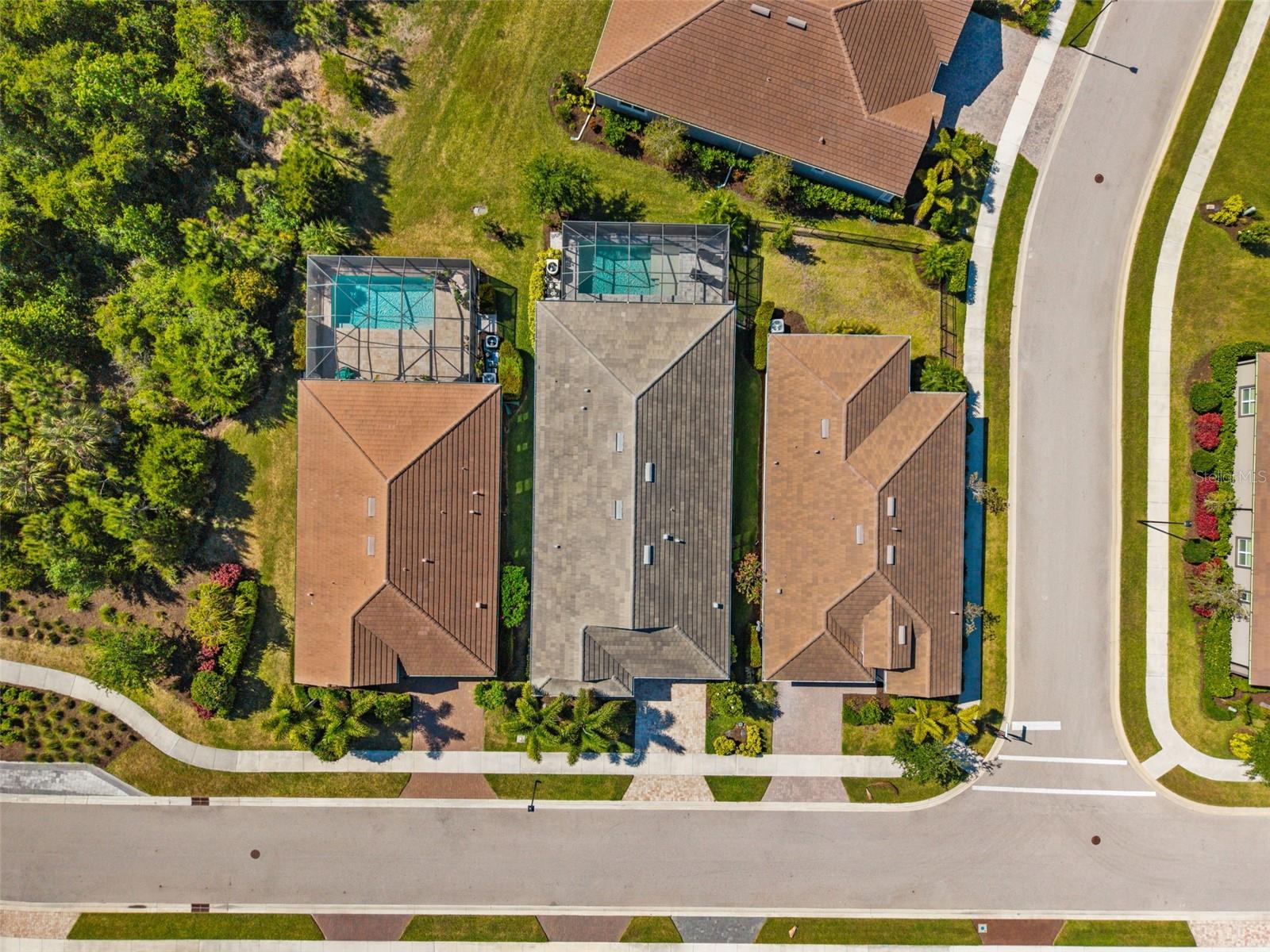 Listing photo id 50 for 5632 Long Shore Loop