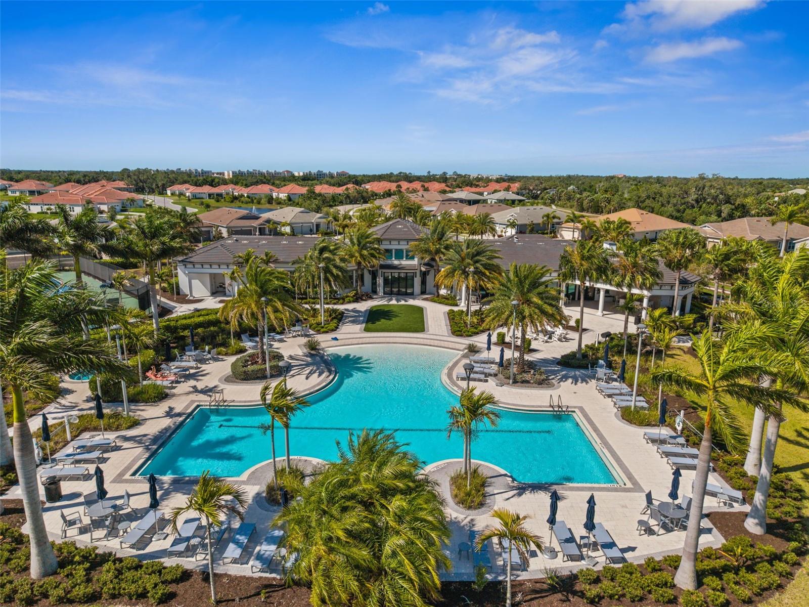 Listing photo id 52 for 5632 Long Shore Loop