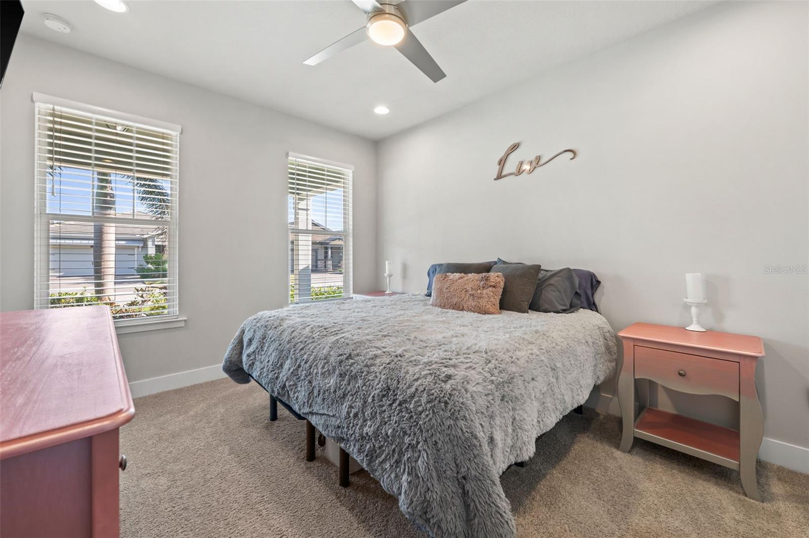 Listing photo id 7 for 5632 Long Shore Loop