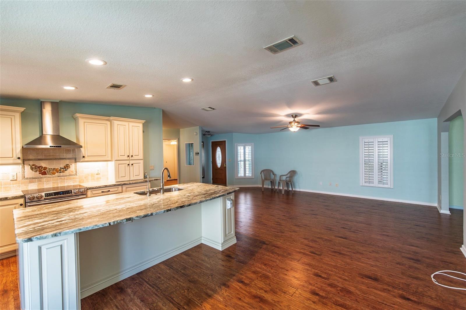 Image 8 of 37 For 48 Amsterdam Avenue