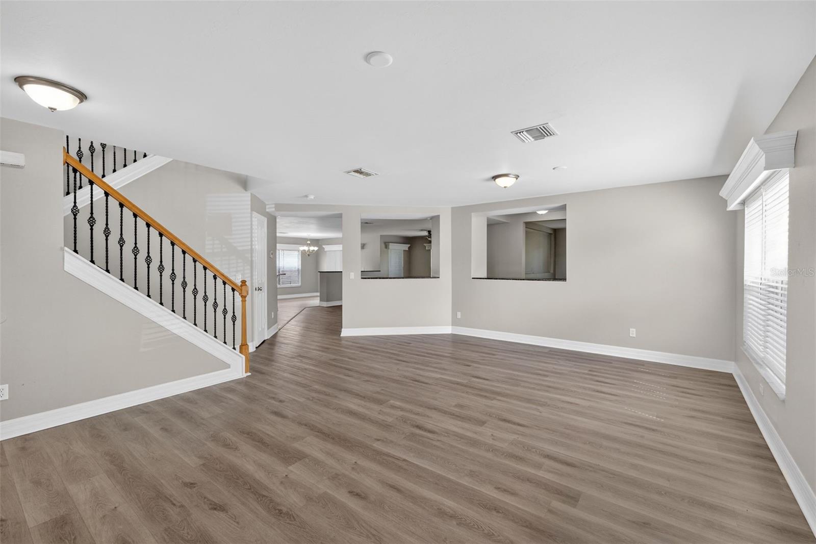 Image 11 of 46 For 545 Encarnacion Street