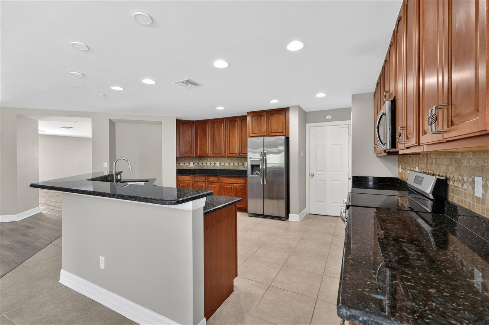 Image 16 of 46 For 545 Encarnacion Street