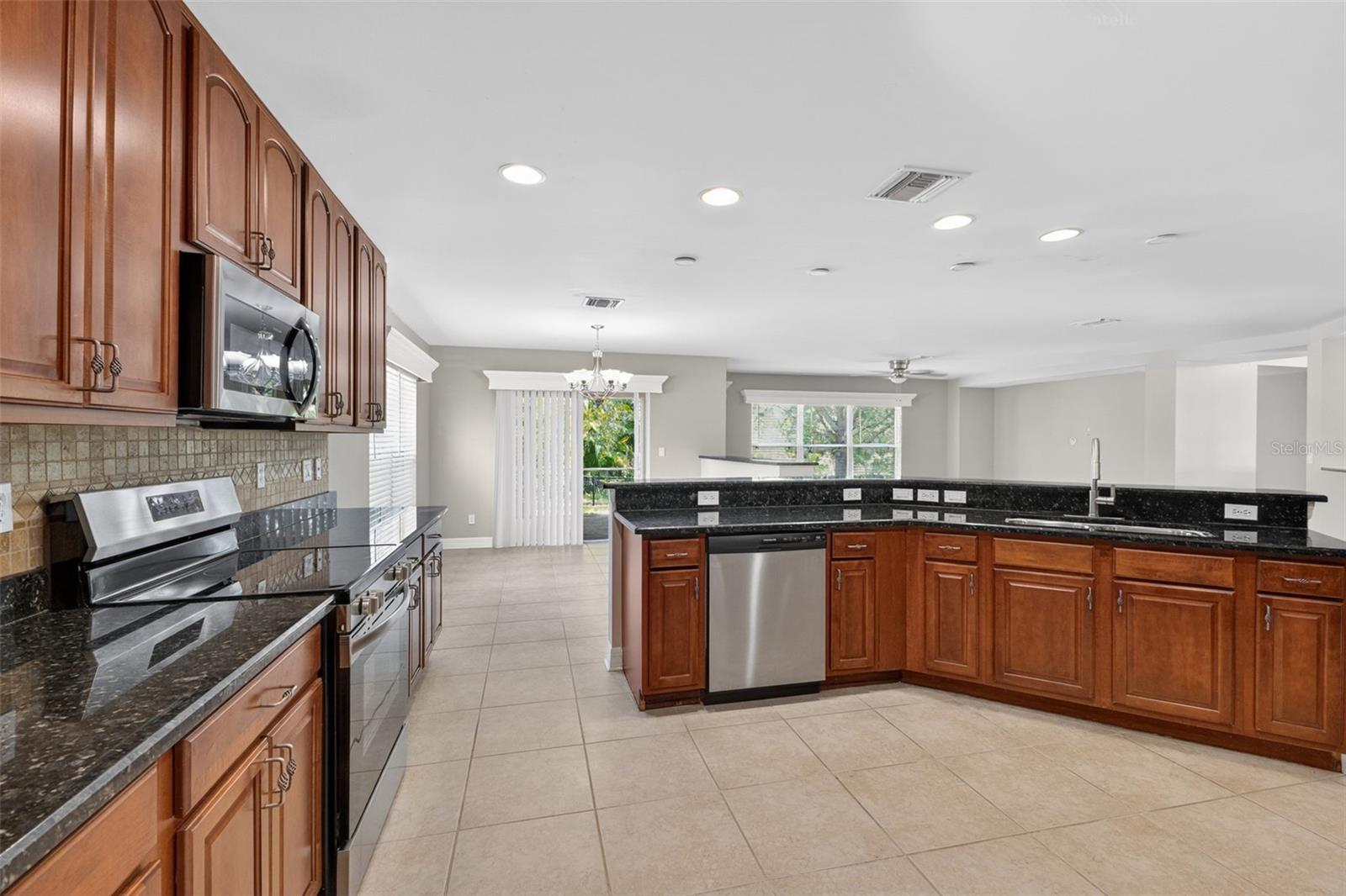 Image 17 of 46 For 545 Encarnacion Street