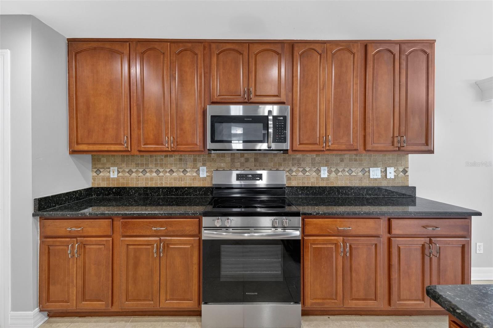 Image 19 of 46 For 545 Encarnacion Street