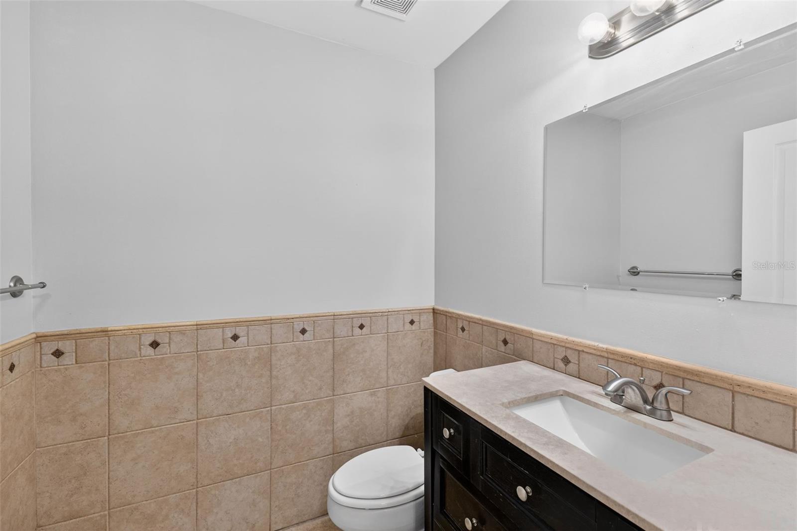 Image 24 of 46 For 545 Encarnacion Street