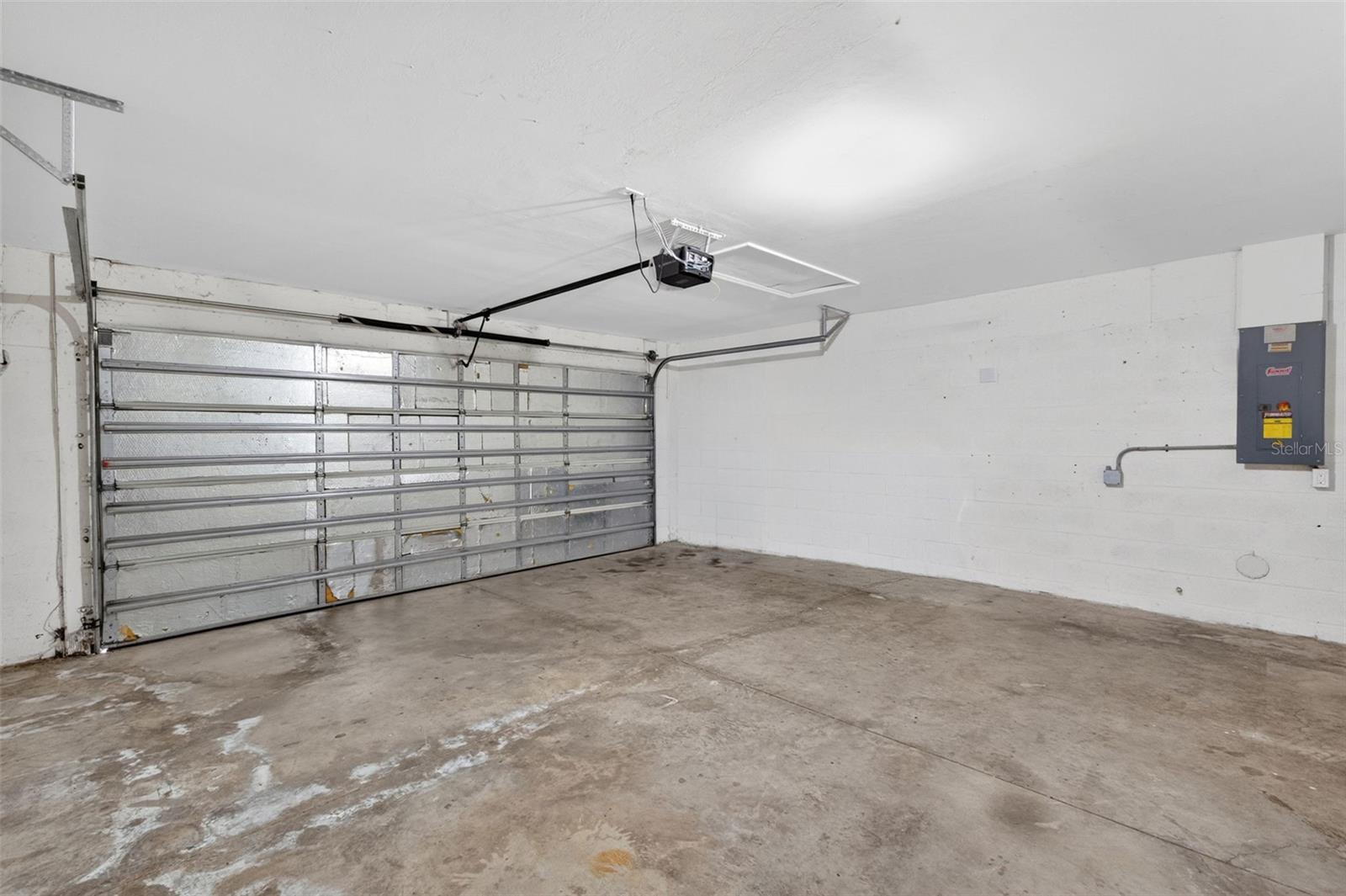 Image 25 of 46 For 545 Encarnacion Street