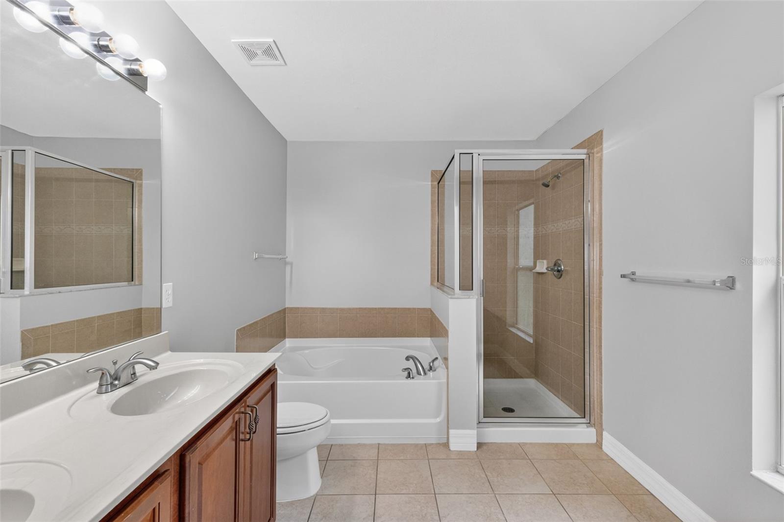 Image 32 of 46 For 545 Encarnacion Street