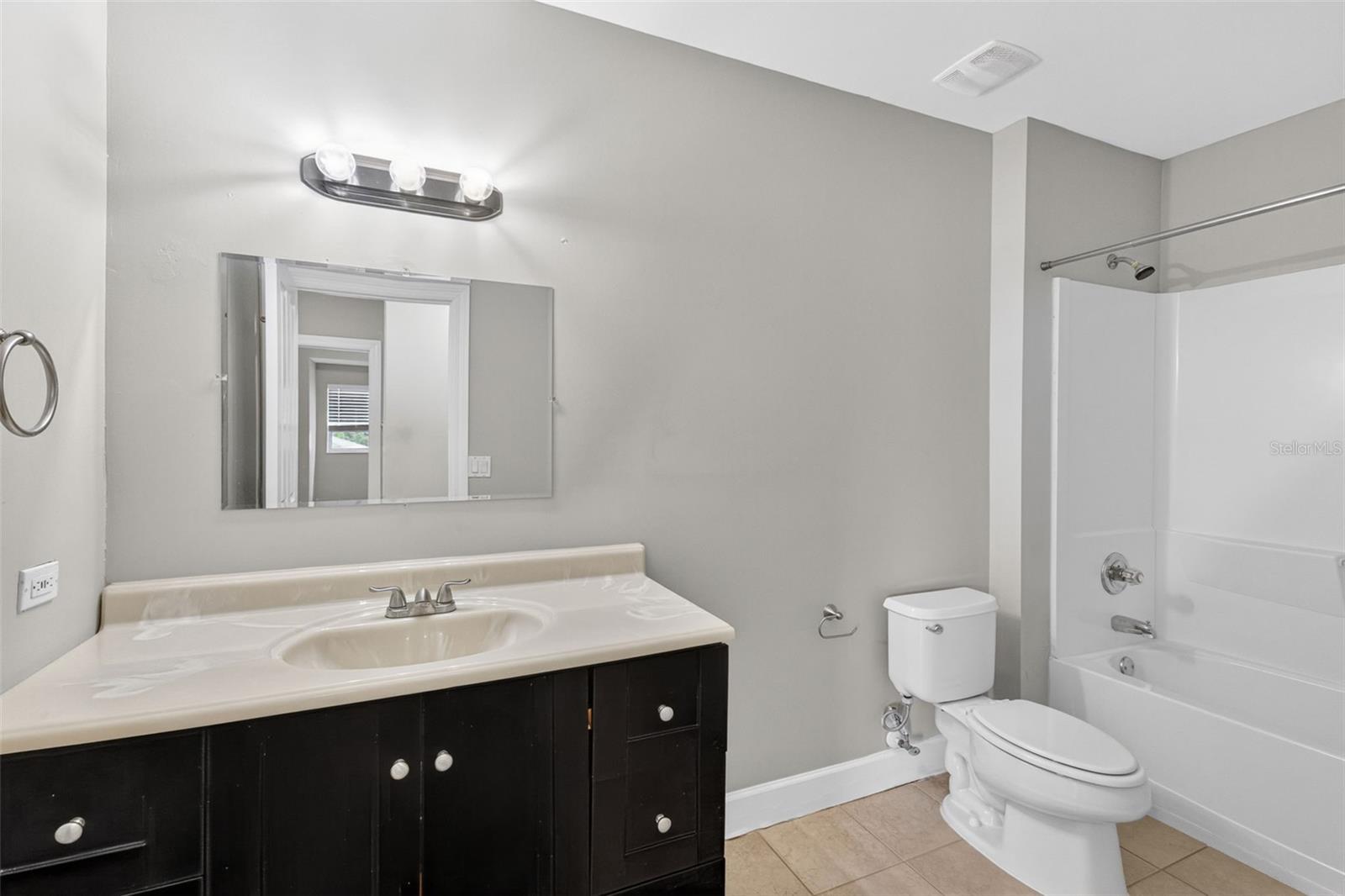 Image 36 of 46 For 545 Encarnacion Street