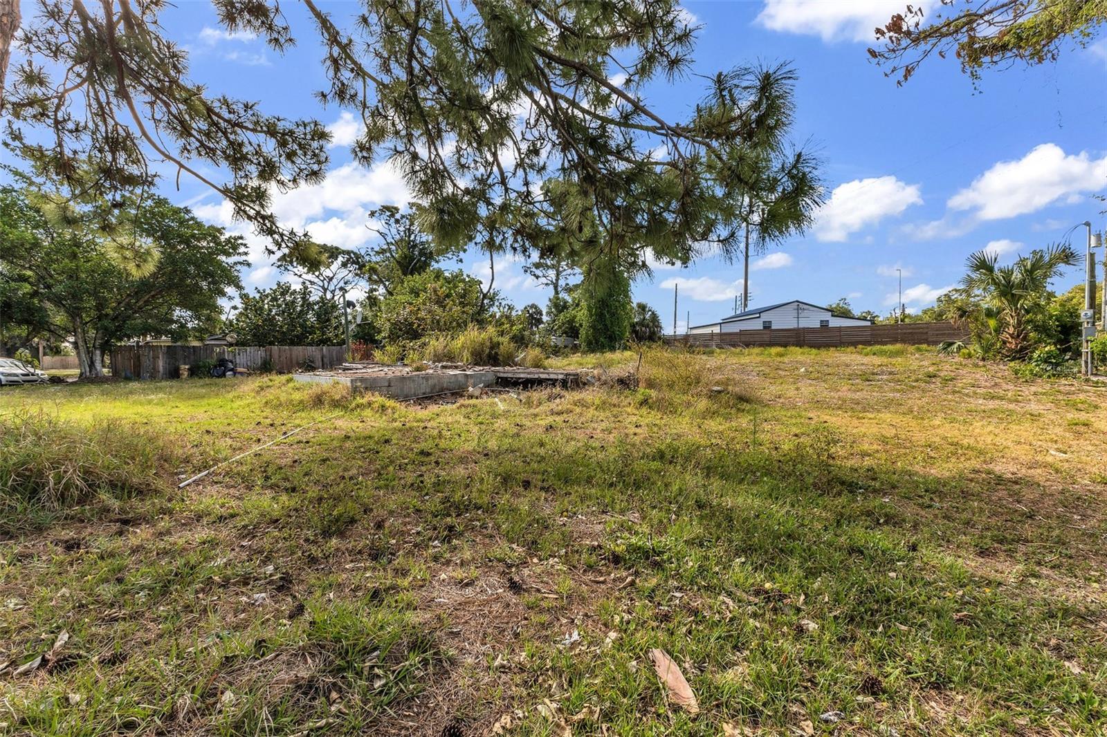 Image 21 of 27 For 8319 Roosevelt Street