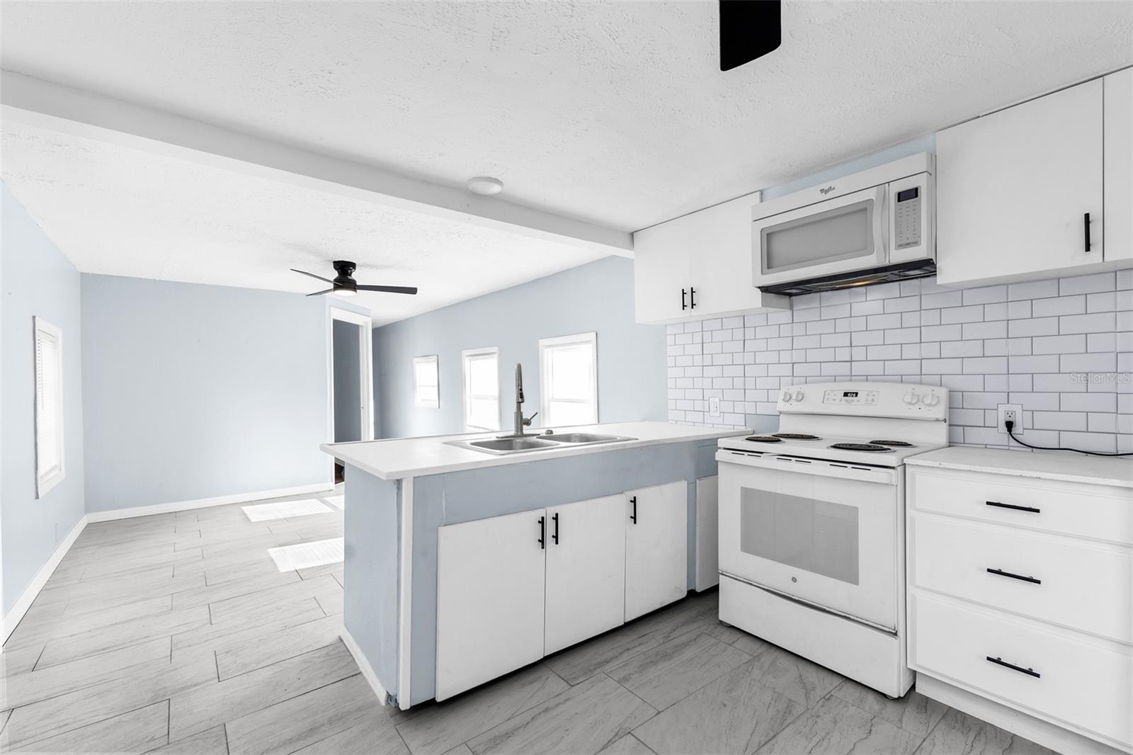 Image 5 of 27 For 8319 Roosevelt Street