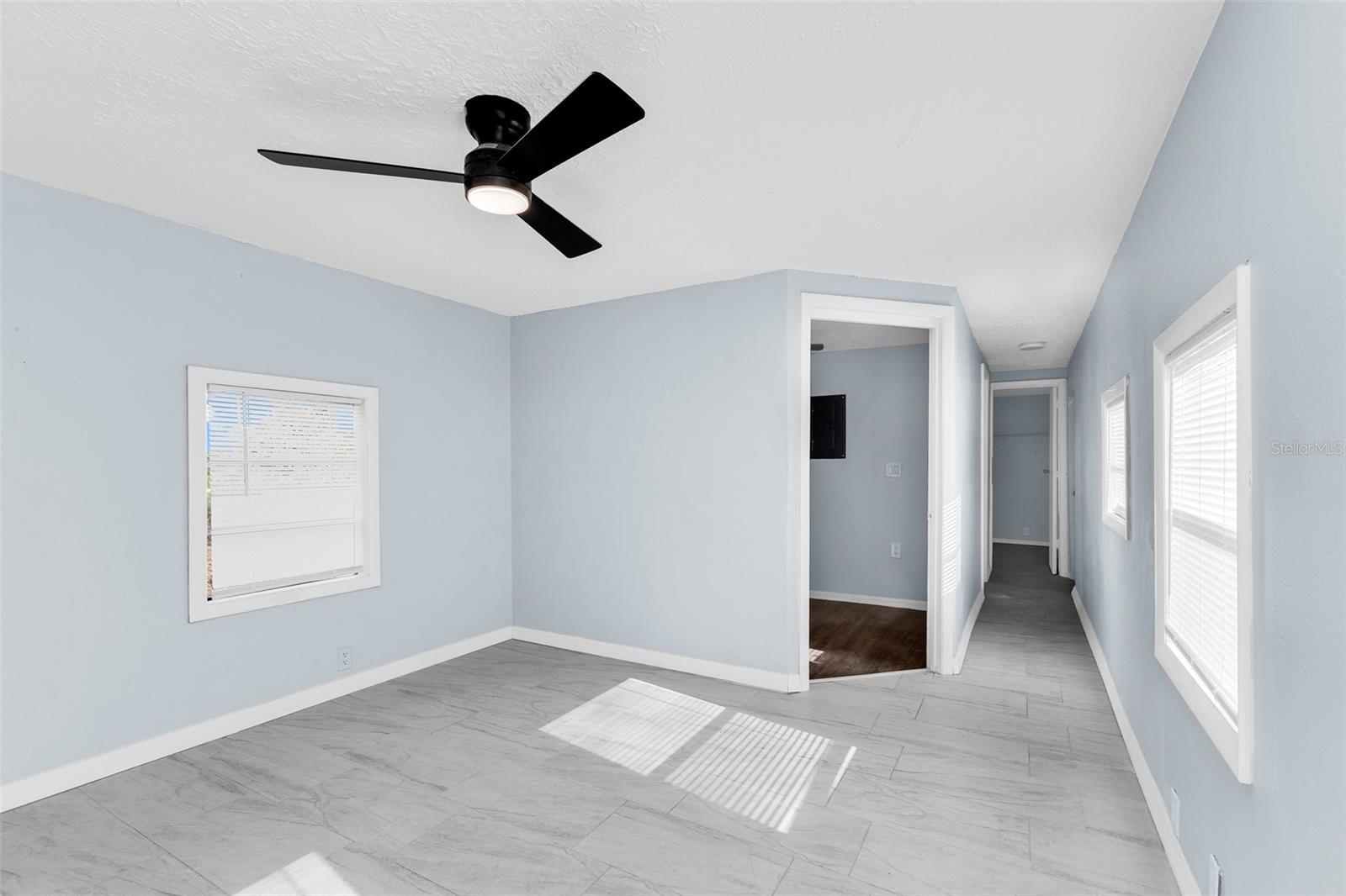 Image 8 of 27 For 8319 Roosevelt Street