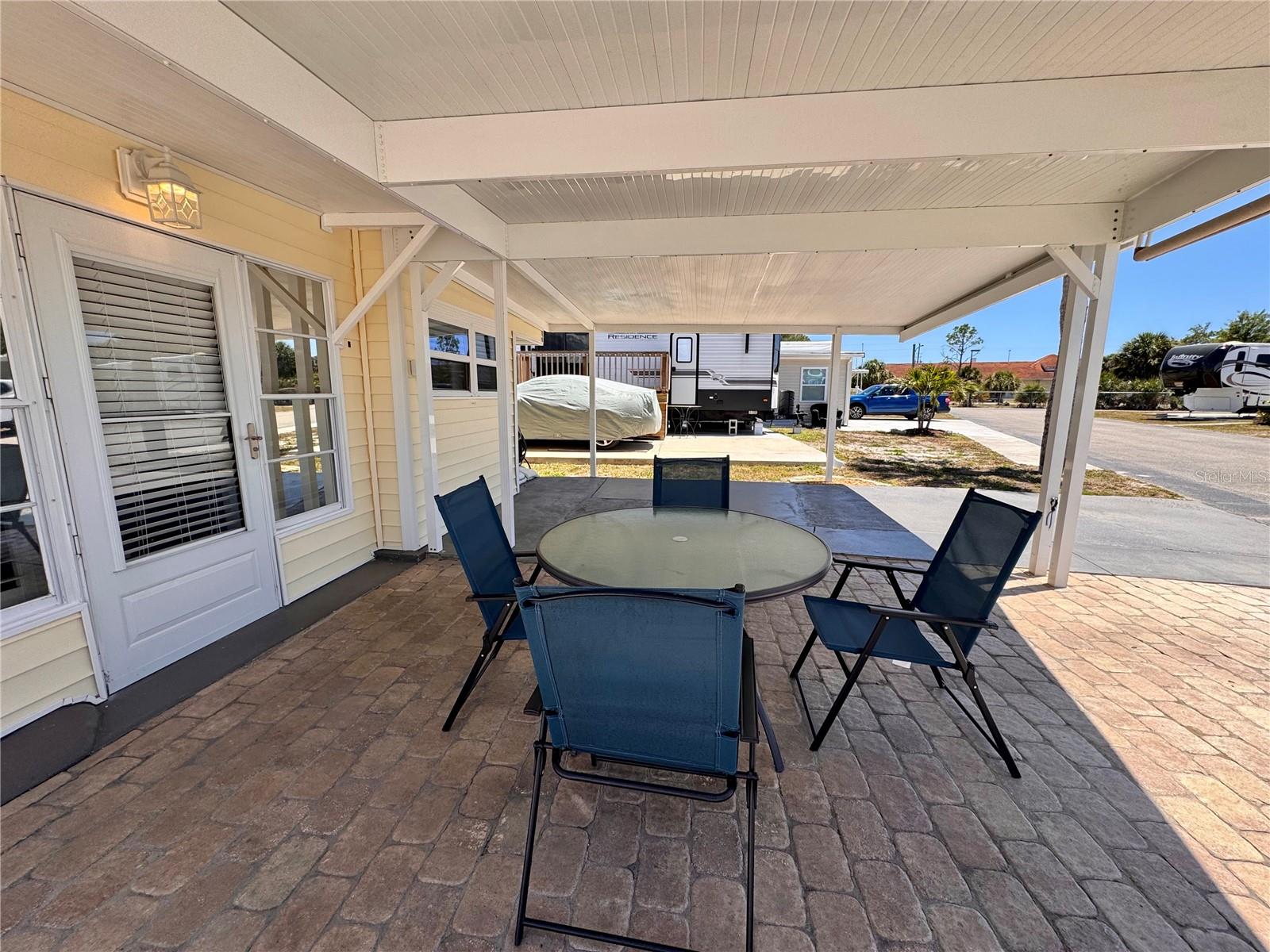 Image 3 of 57 For 1475 Flamingo Drive 128