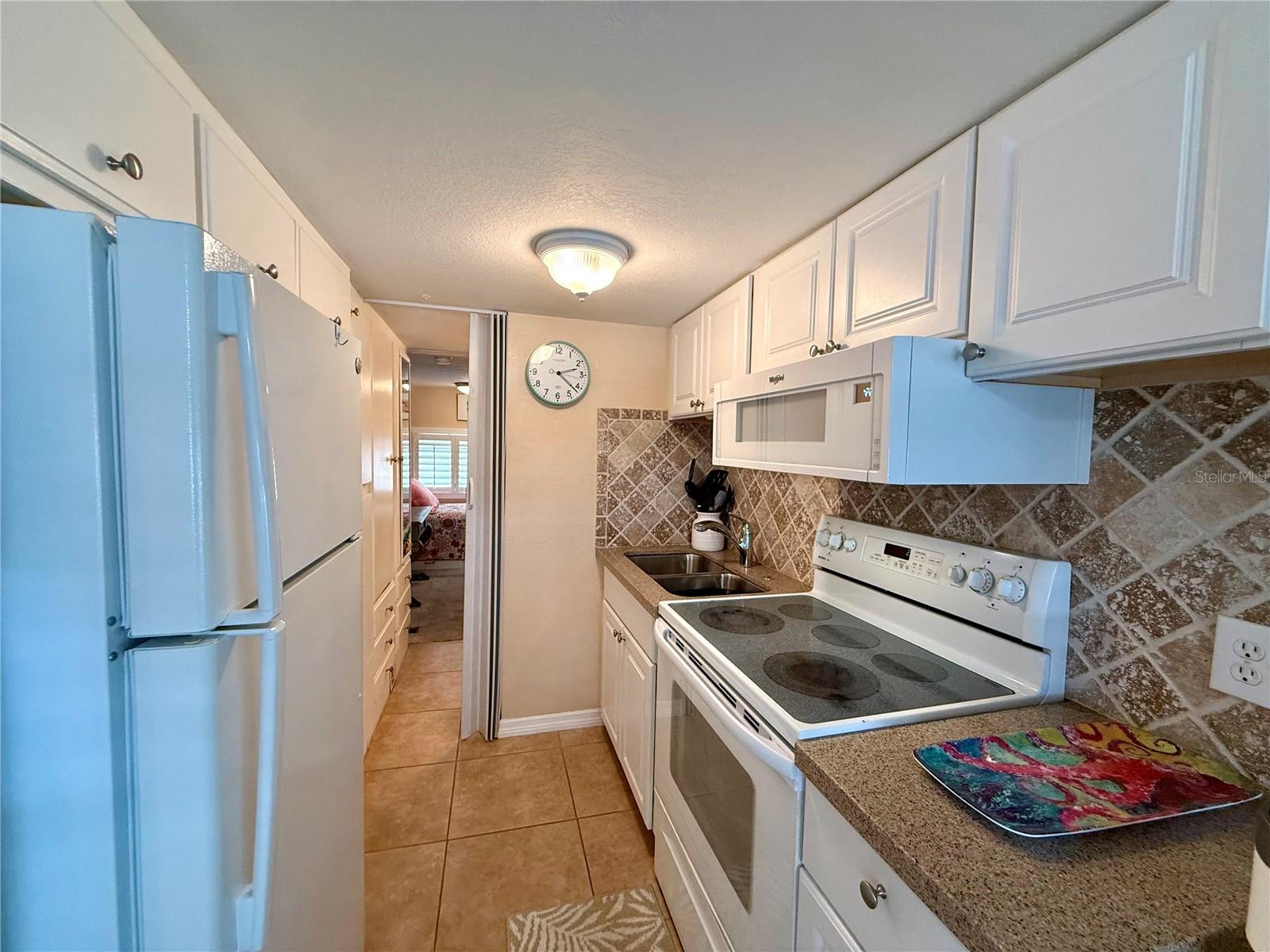 Image 8 of 57 For 1475 Flamingo Drive 128