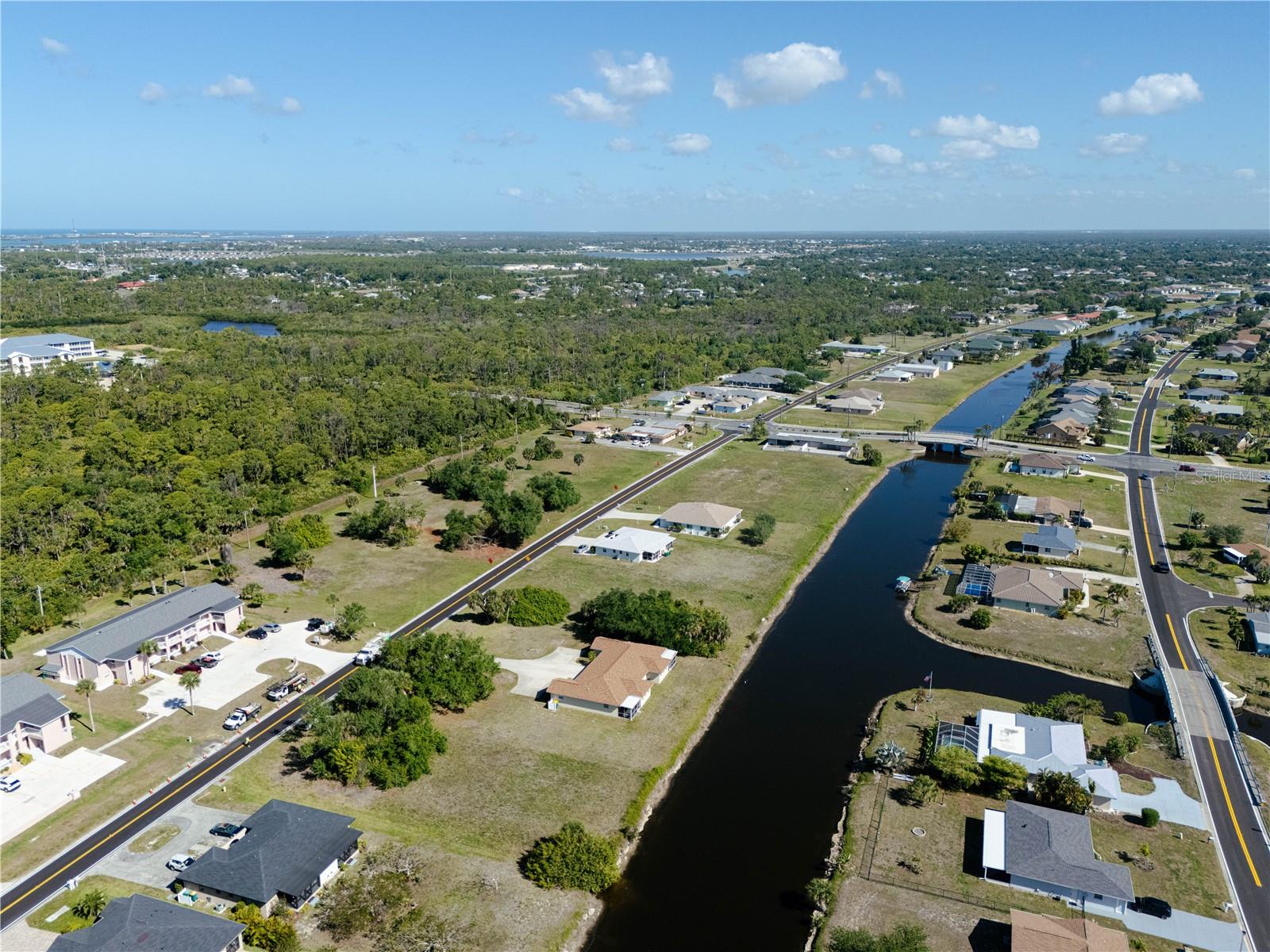 Image 11 of 100 For 182 Boundary Boulevard B