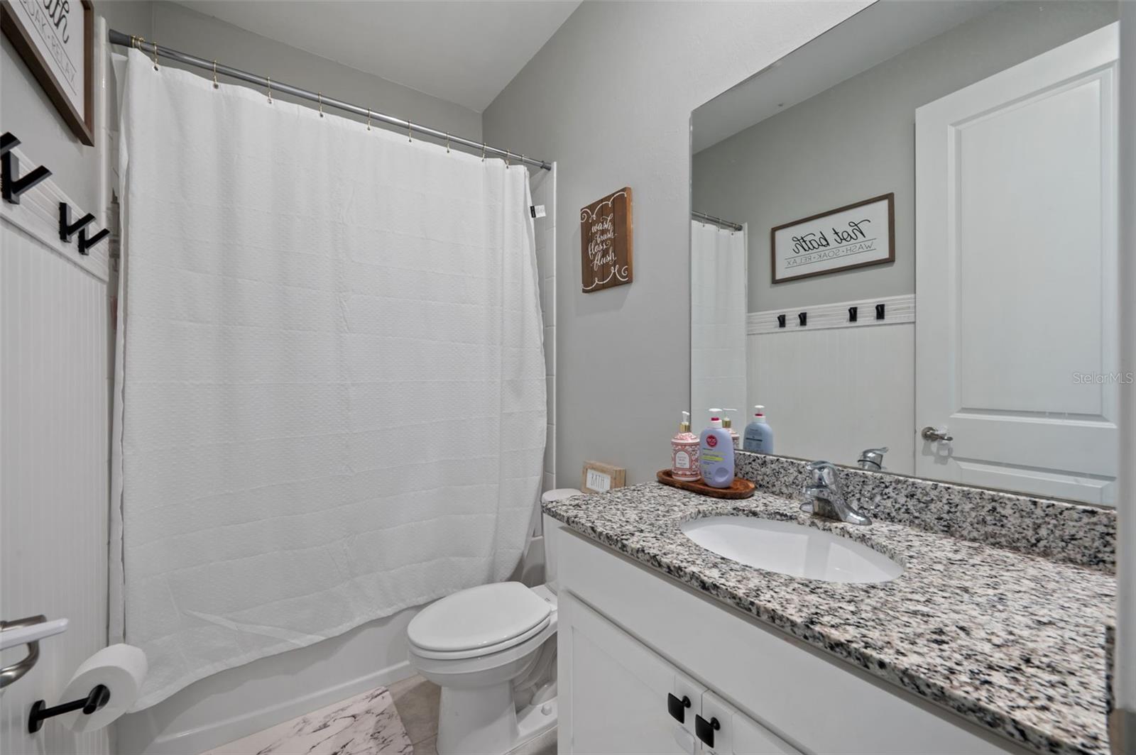 Image 19 of 56 For 43763 Longleaf Lane