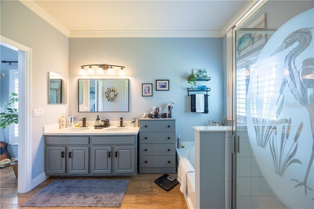 Image 16 of 43 For 2128 Cape Heather Circle