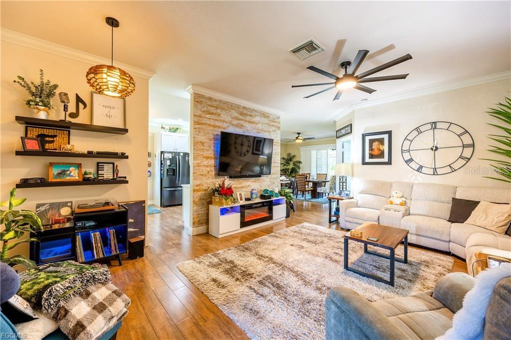 Image 6 of 43 For 2128 Cape Heather Circle