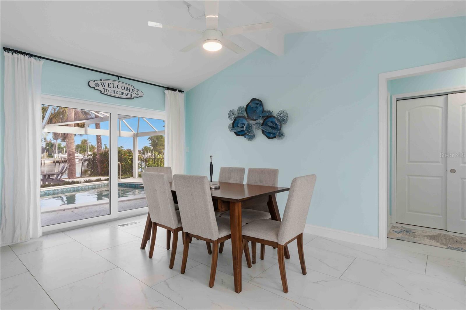 Image 29 of 81 For 1960 Marion Avenue