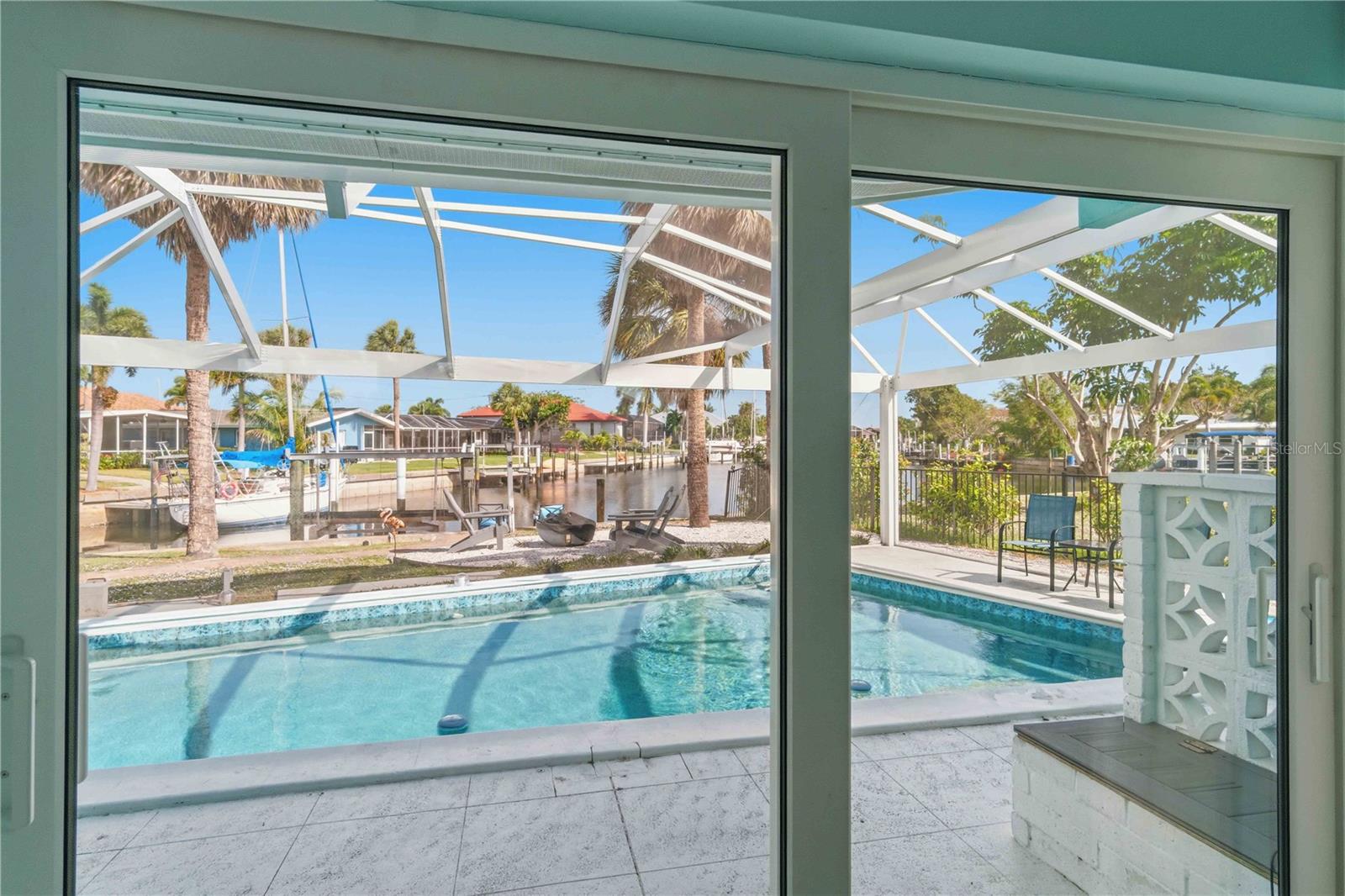 Image 30 of 81 For 1960 Marion Avenue